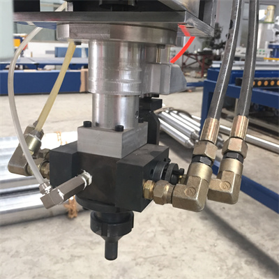 فابریکه د لوړ فشار فوم کولو ماشین Polyurethane ماشین نیمه سخت فوم محصولات